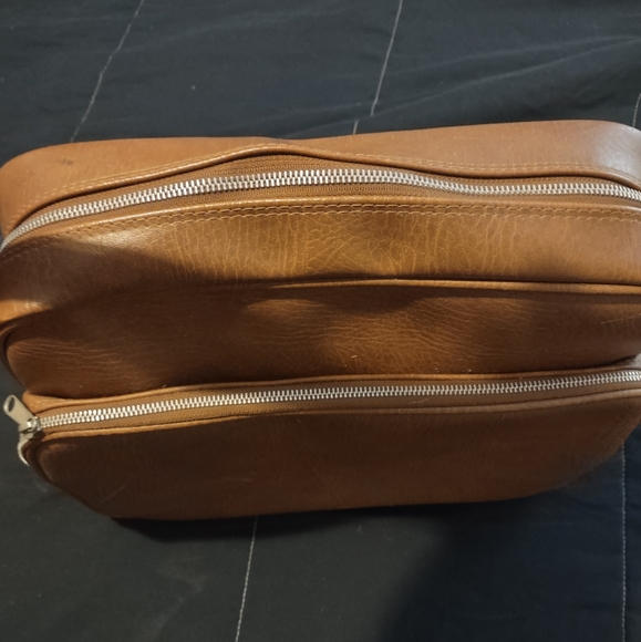 Leather Travel Bag - Picture 2 of 7